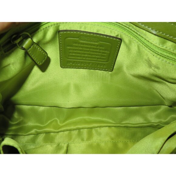 Coach 2012 Chelsea Green Smooth Leather Turn-lock Flap Adjustable Chain Handbag - Picture 6 of 15